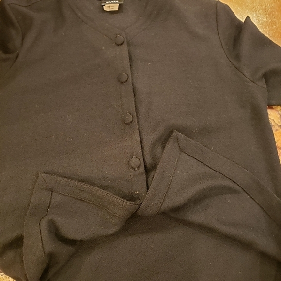 Like NEW Eileen Fisher Black 100% Wool Button Front V-neck Cardigan Medium - Picture 7 of 8